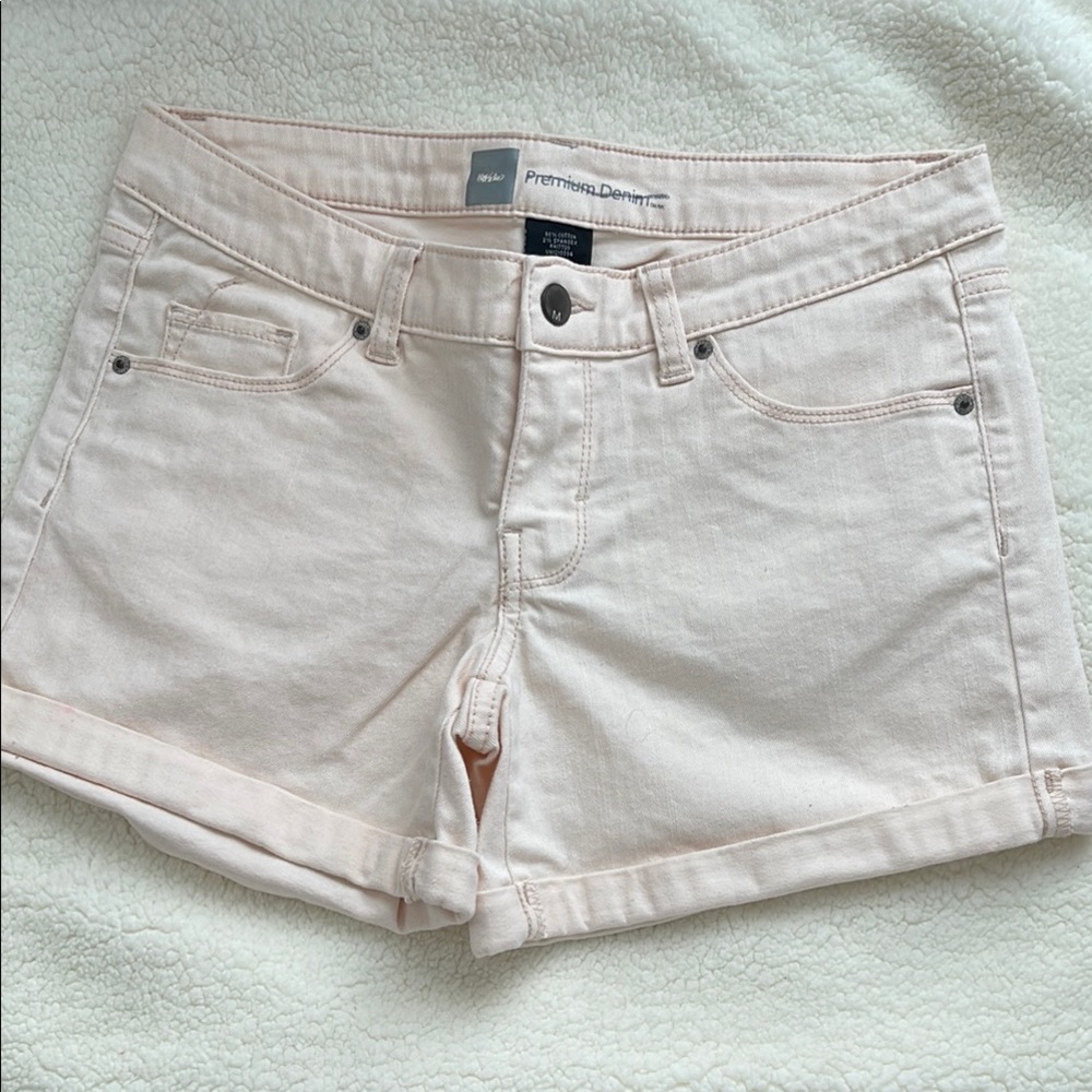 Mossimo Women's Cream Shorts